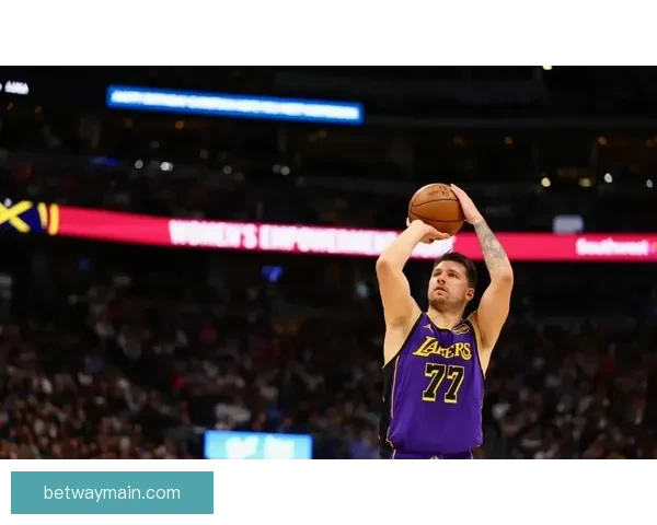 东契奇与扎威肢体冲突第16次技犯遭遇自动禁赛一场