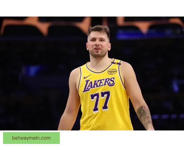 底线不可触碰 追梦发声力挺东契奇保护家人 霍里言论纯属借势炒作